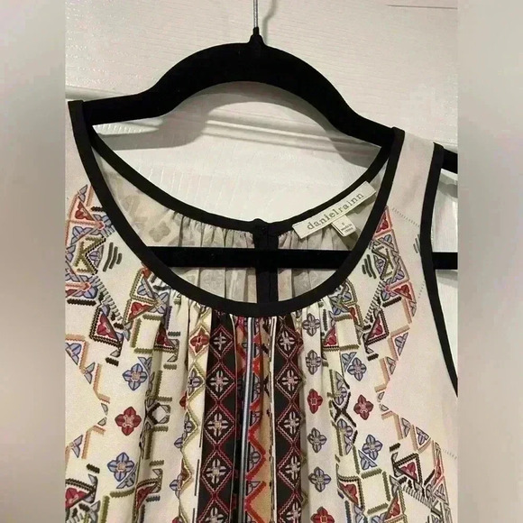 Daniel Rainn Flowy Layered Earth Tone Aztec Print Sleeveles Blouse Button Size S - Picture 3 of 14